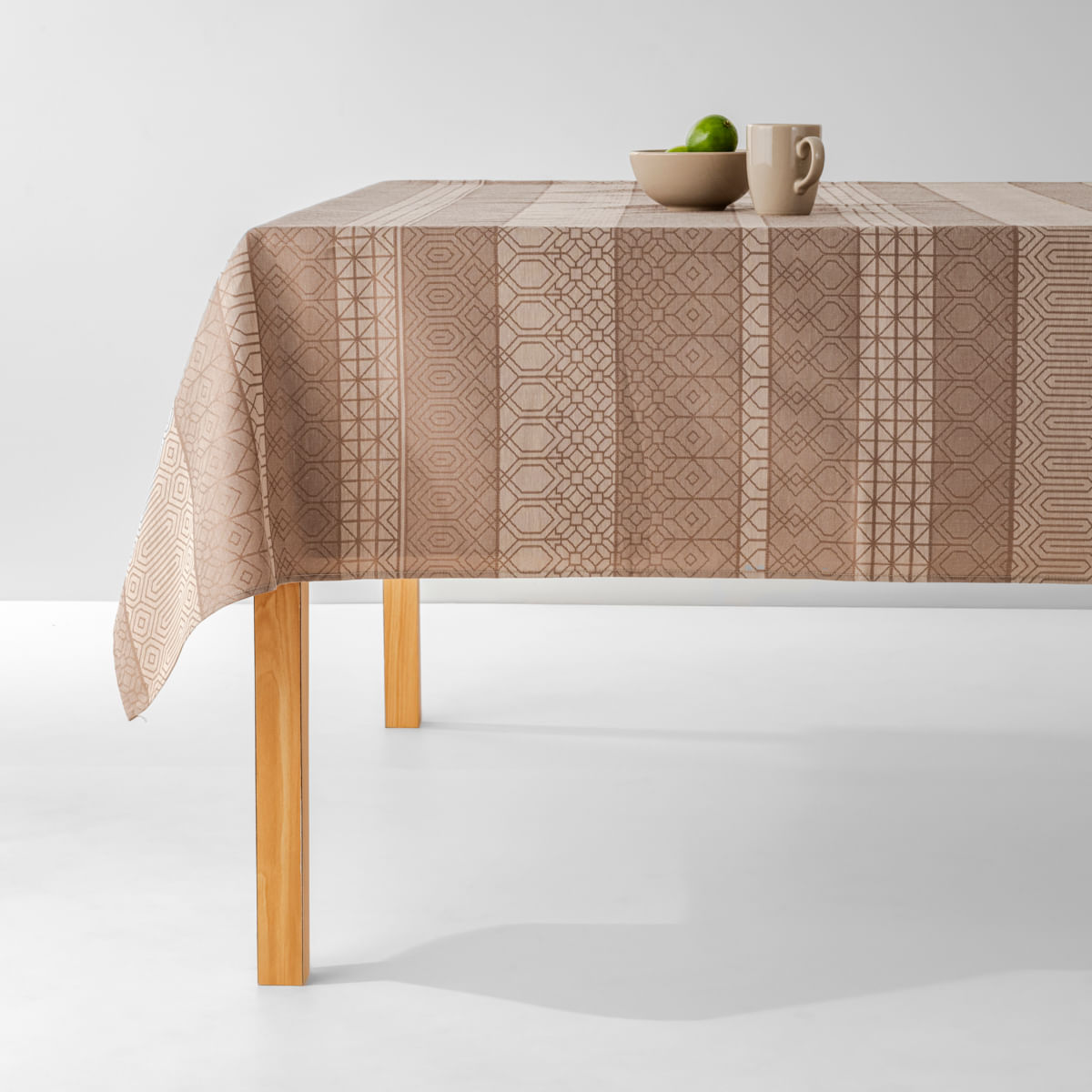 02 11 1120 Toalha de Mesa Venturini Castanho 001.jpg